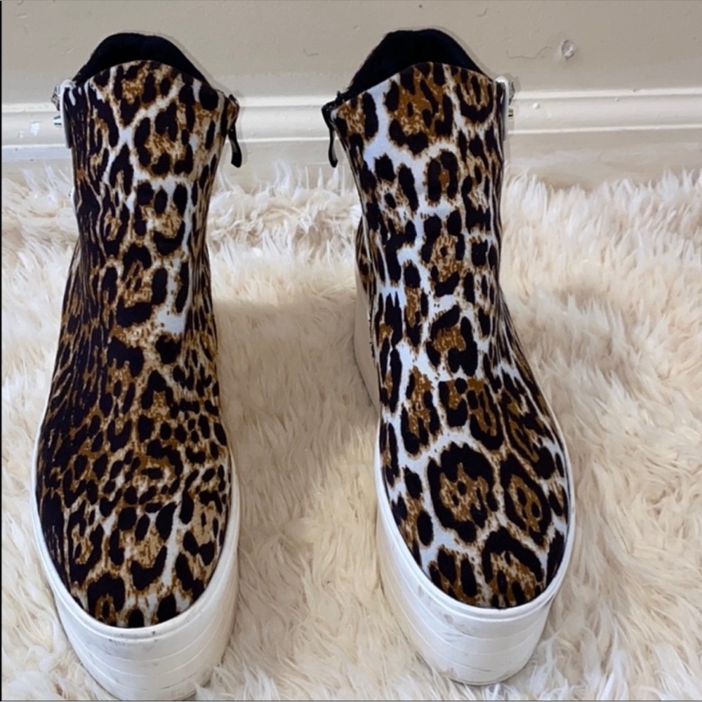 Platform leopard booties